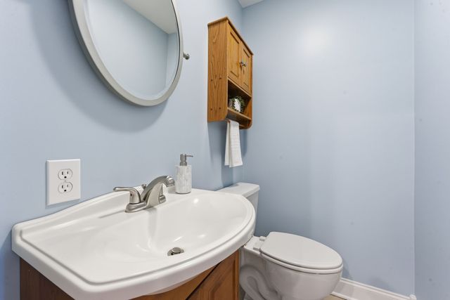 180 Gilliam Ln, Tullahoma, TN 37388