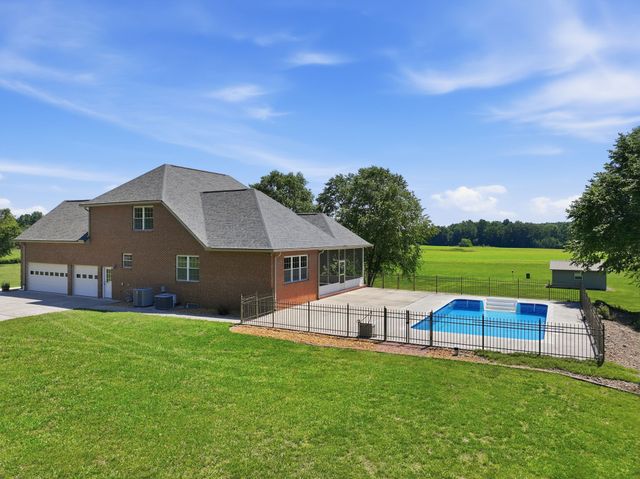 180 Gilliam Ln, Tullahoma, TN 37388