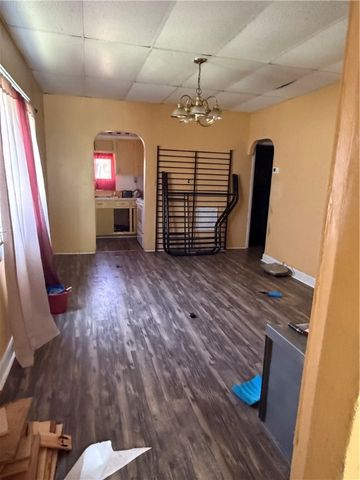 112 W Balph Ave, New Castle, PA 16102