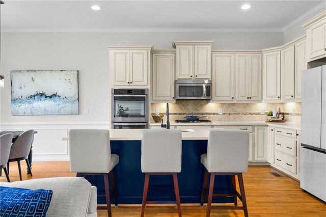 910 Acadiana Drive, Sandy Springs, GA 30328