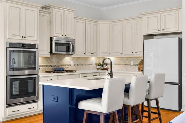 910 Acadiana Drive, Sandy Springs, GA 30328