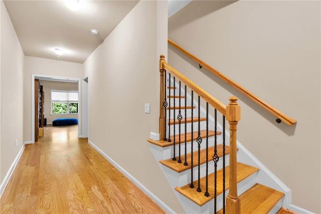 910 Acadiana Drive, Sandy Springs, GA 30328
