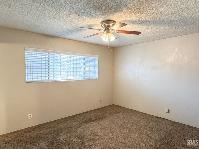 3117 Agate Street, Bakersfield, CA 93304