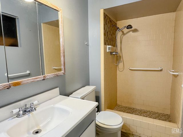 3117 Agate Street, Bakersfield, CA 93304