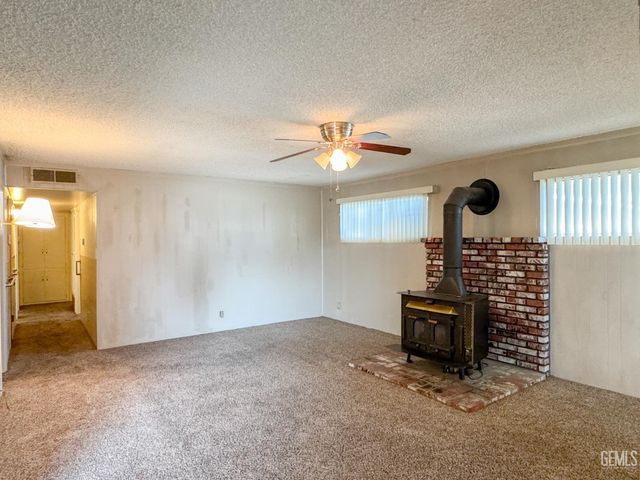 3117 Agate Street, Bakersfield, CA 93304