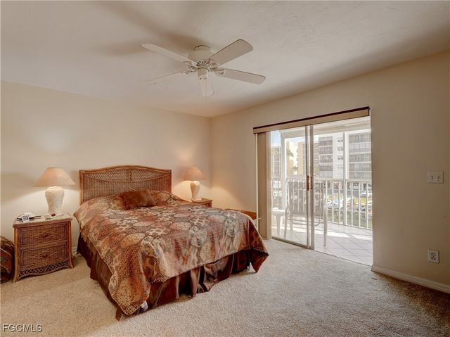 4511 Bay Beach LN 211, Fort Myers Beach, FL 33931