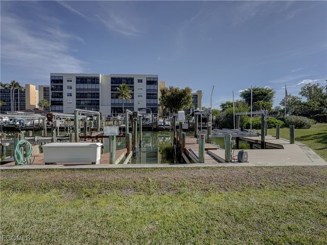 4511 Bay Beach LN 211, Fort Myers Beach, FL 33931
