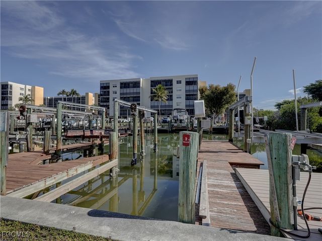 4511 Bay Beach LN 211, Fort Myers Beach, FL 33931