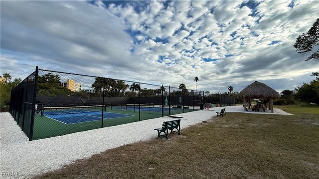 4511 Bay Beach LN 211, Fort Myers Beach, FL 33931