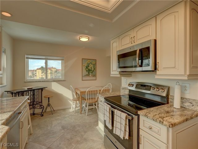 4511 Bay Beach LN 211, Fort Myers Beach, FL 33931