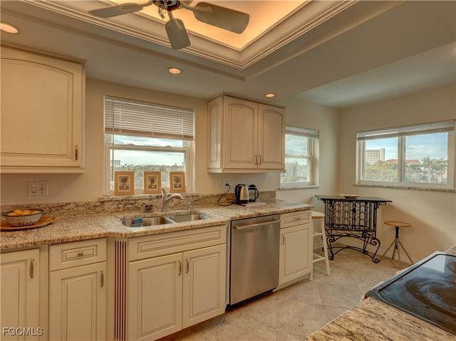 4511 Bay Beach LN 211, Fort Myers Beach, FL 33931