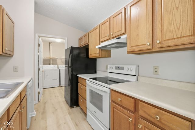 11635 Lenox Lane 206, Carmel, IN 46032