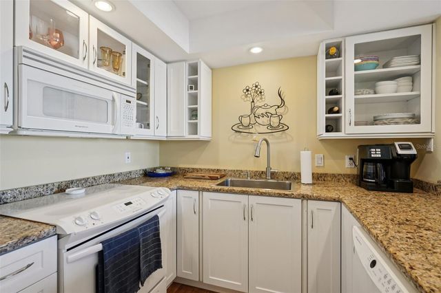 285 107TH AVENUE 708, Treasure Island, FL 33706