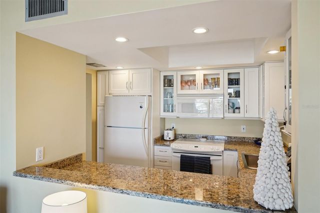 285 107TH AVENUE 708, Treasure Island, FL 33706