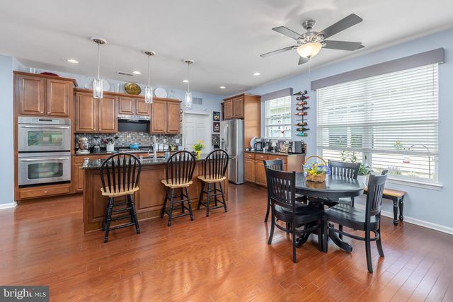27 EMBASSY DR, Woolwich Twp, NJ 08085