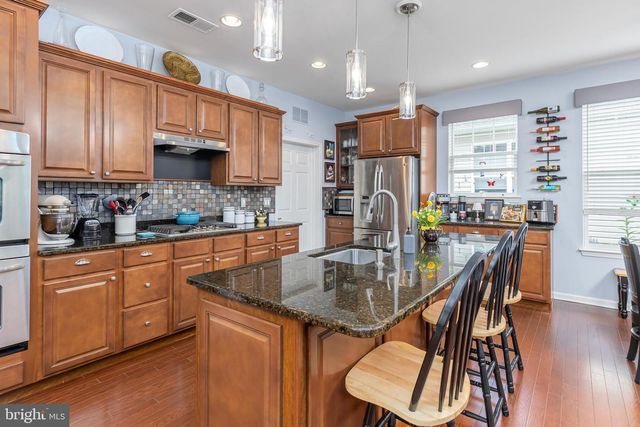 27 EMBASSY DR, Woolwich Twp, NJ 08085