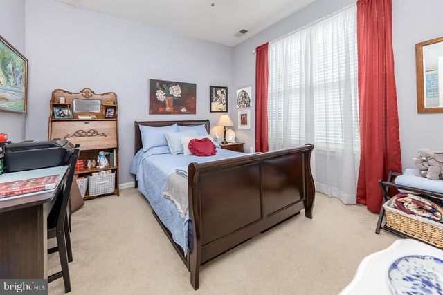 27 EMBASSY DR, Woolwich Twp, NJ 08085