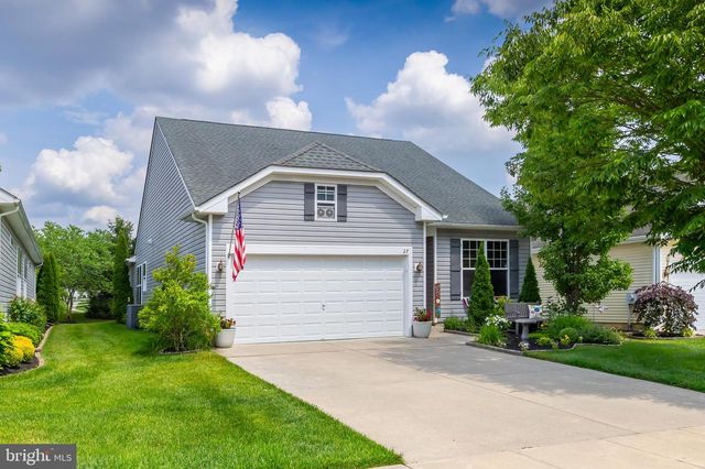 27 EMBASSY DR, Woolwich Twp, NJ 08085