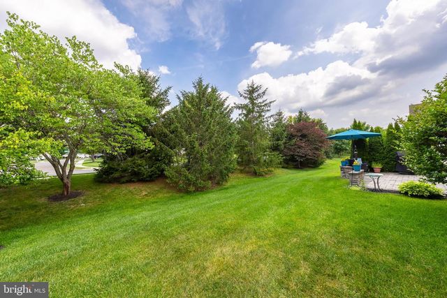 27 EMBASSY DR, Woolwich Twp, NJ 08085