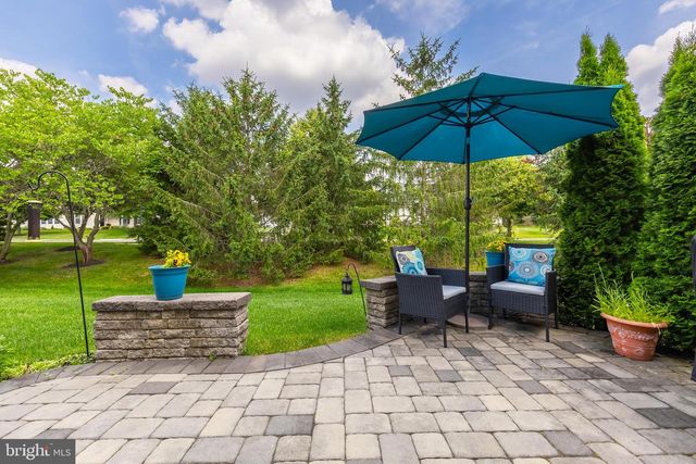 27 EMBASSY DR, Woolwich Twp, NJ 08085