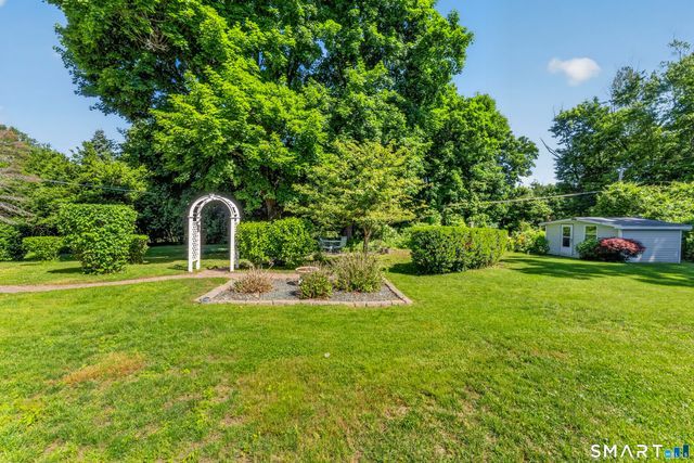 39 Clearview Avenue, Danbury, CT 06811