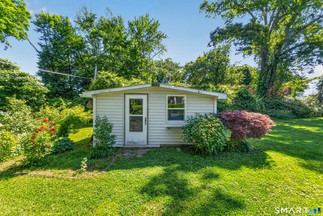 39 Clearview Avenue, Danbury, CT 06811