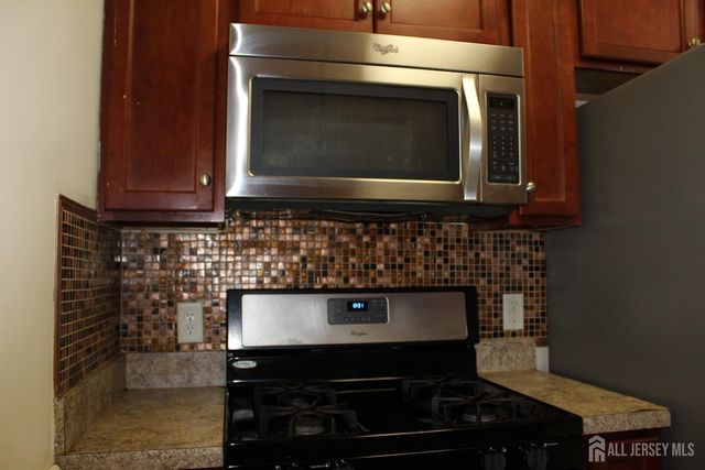 611 Doral Court, Piscataway, NJ 08854