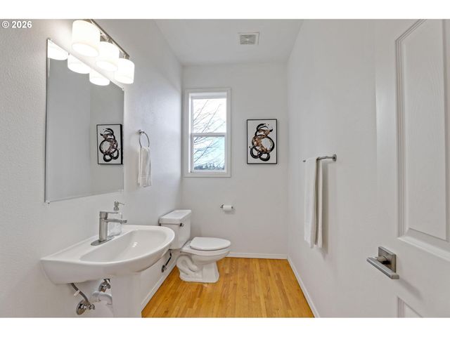 9719 Nw FLEISCHNER St, Portland, OR 97229