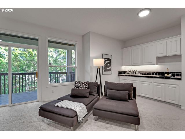 9719 Nw FLEISCHNER St, Portland, OR 97229