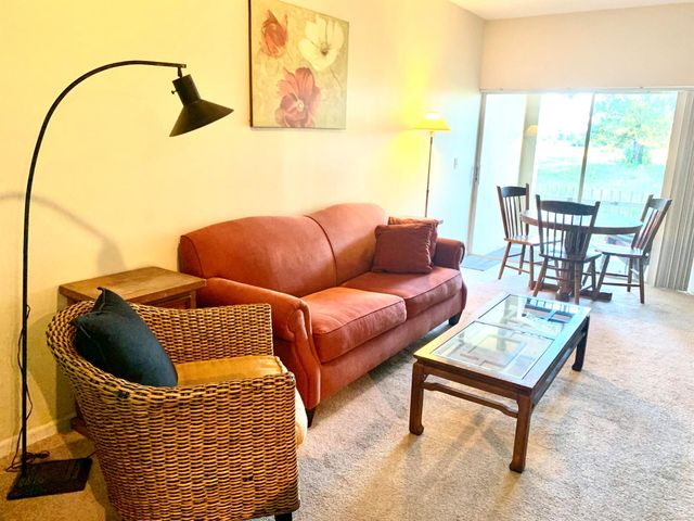 2080 Greenview Shores Boulevard 402, Wellington, FL 33414