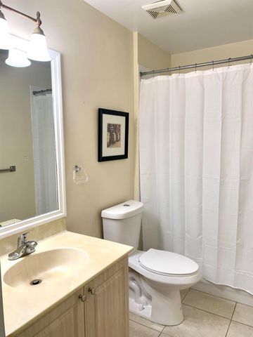 2080 Greenview Shores Boulevard 402, Wellington, FL 33414