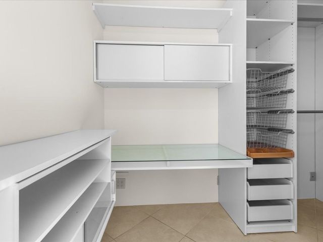 65 E India Row 25G, Boston, MA 02110