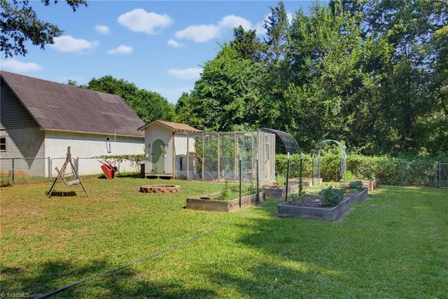 297 Pleasant Grove Church Road, Thomasville, NC 27360