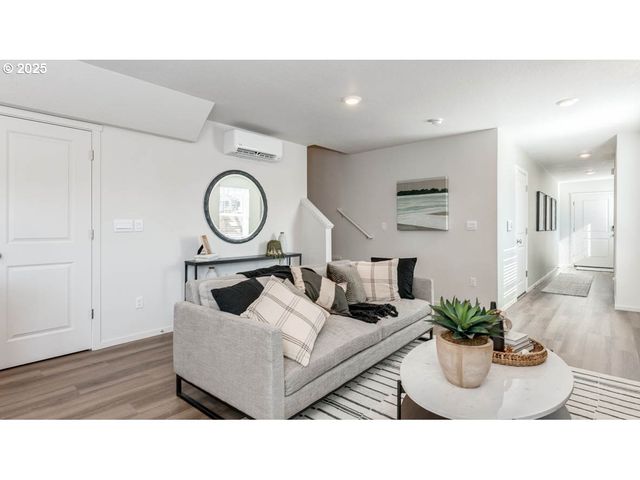 6109 Se 16th St, Gresham, OR 97080