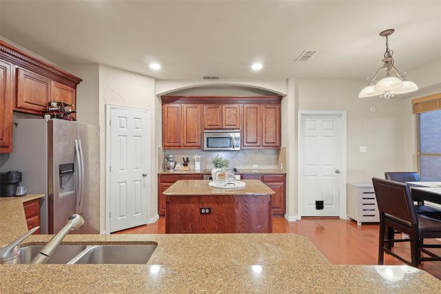 1056 Kaylie Street, Grand Prairie, TX 75052