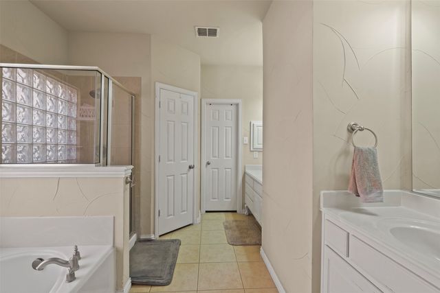 1056 Kaylie Street, Grand Prairie, TX 75052