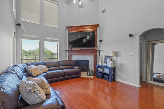 1056 Kaylie Street, Grand Prairie, TX 75052