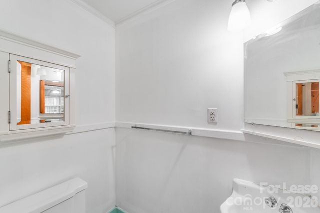 405 W Harvie Avenue B, Gastonia, NC 28052