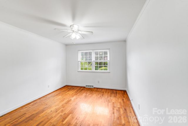 405 W Harvie Avenue B, Gastonia, NC 28052