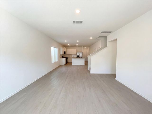 177 Cibolo Creek LOOP, Bastrop, TX 78602