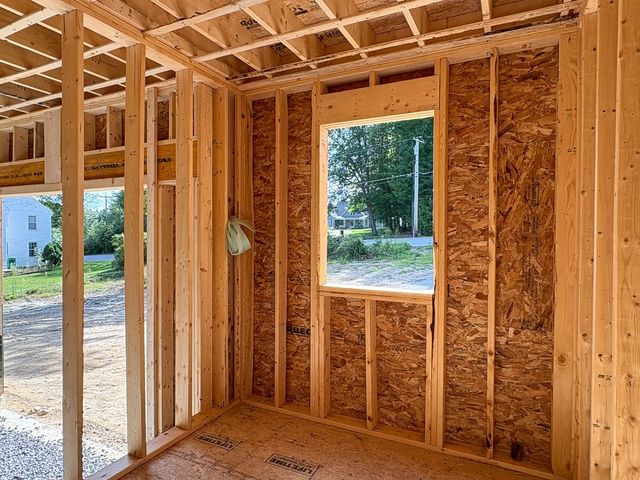 232 West Townsend Rd, Lunenburg, MA 01462