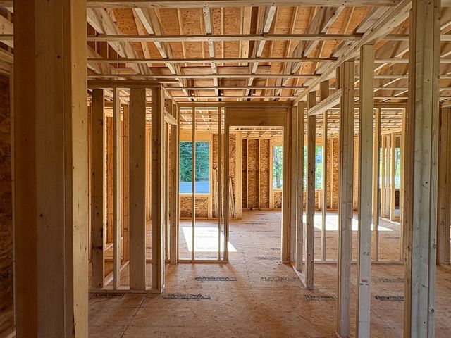 232 West Townsend Rd, Lunenburg, MA 01462