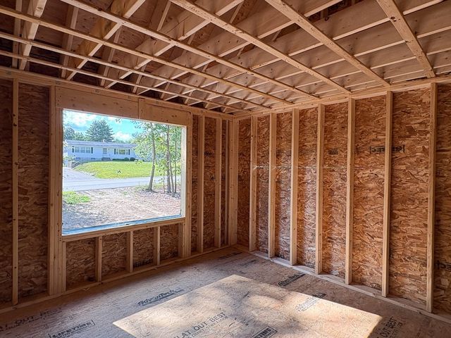 232 West Townsend Rd, Lunenburg, MA 01462