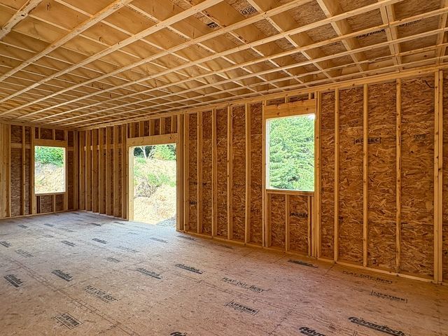 232 West Townsend Rd, Lunenburg, MA 01462