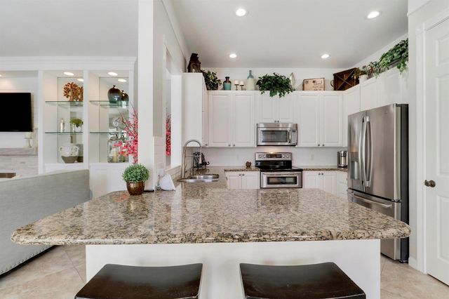 511 SWEET BAY Circle, Jupiter, FL 33458