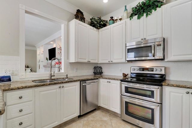 511 SWEET BAY Circle, Jupiter, FL 33458