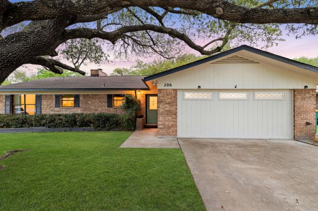 206 E Pheasant RD, Highland Haven, TX 78654