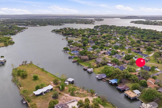 206 E Pheasant RD, Highland Haven, TX 78654