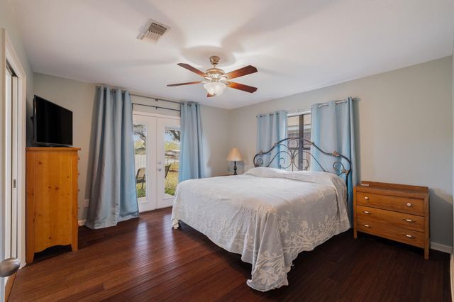 206 E Pheasant RD, Highland Haven, TX 78654