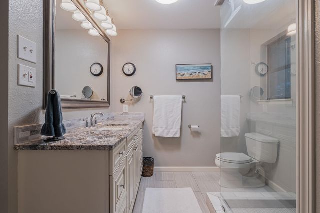 206 E Pheasant RD, Highland Haven, TX 78654